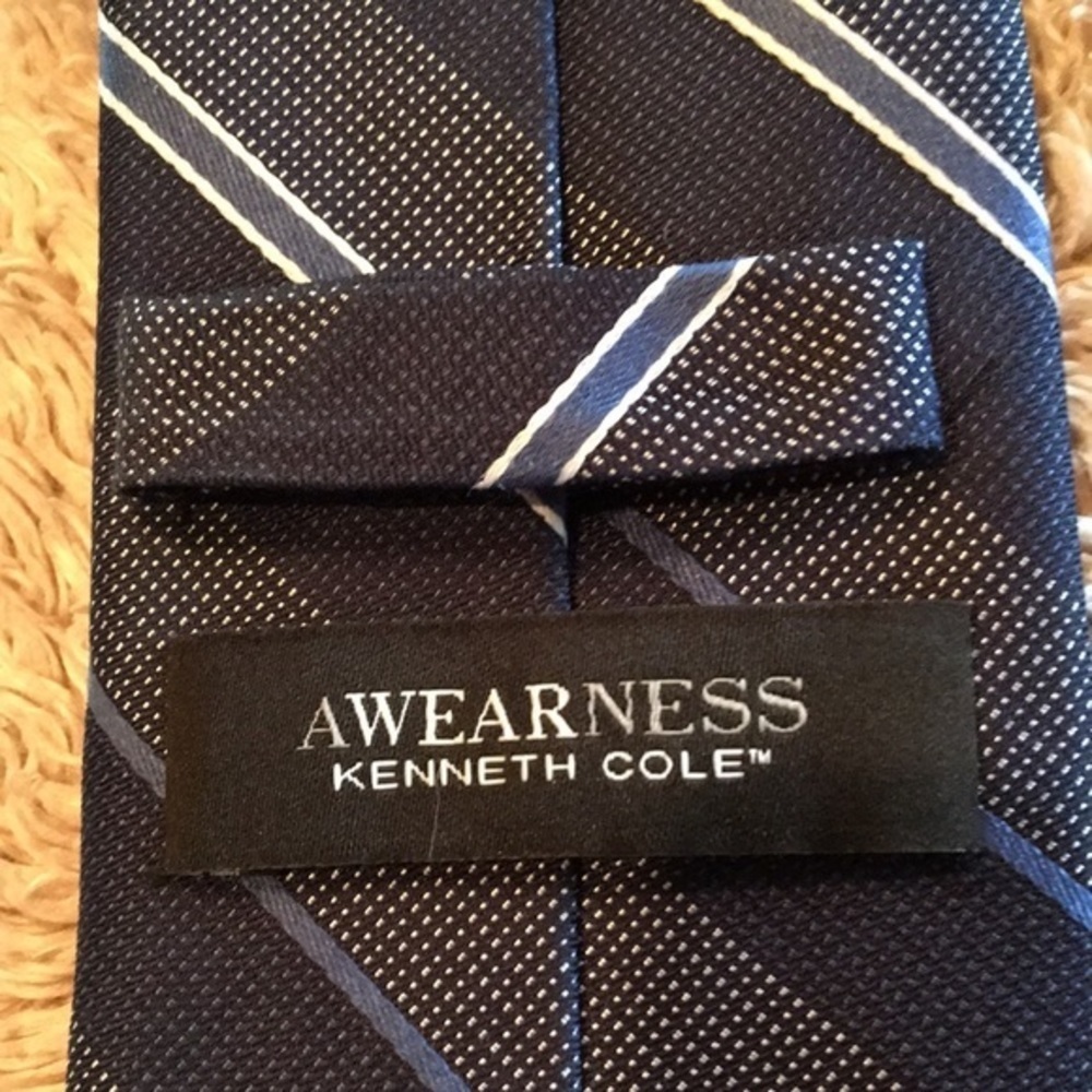 KENNETH COLE Necktie - Picture 5 of 6